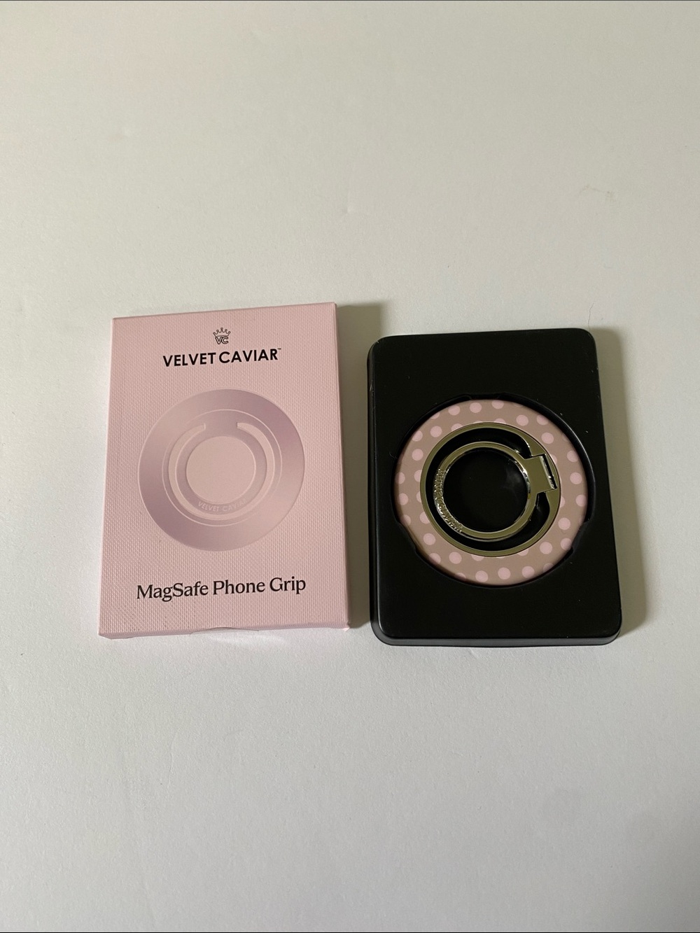 Velvet Caviar MagSafe Phone Grip Pink Polka Dot